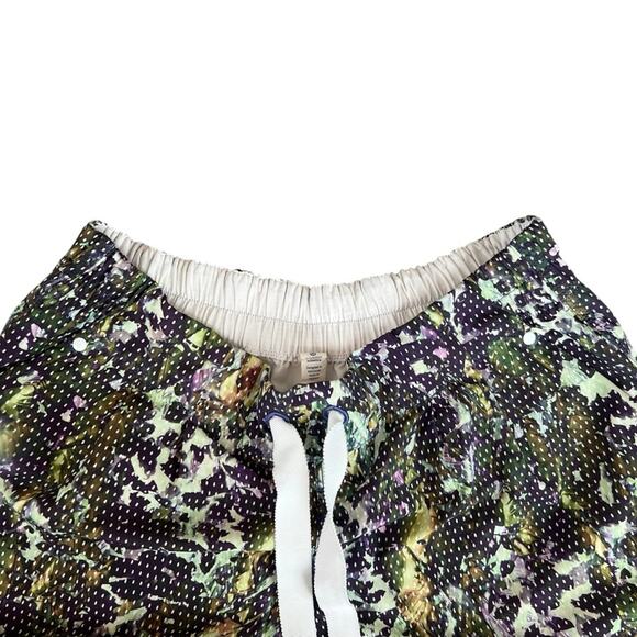 Lululemon Women’s Spring Breakaway Floral Sport White Multi Running Shorts Sz 6 - Picture 3 of 9